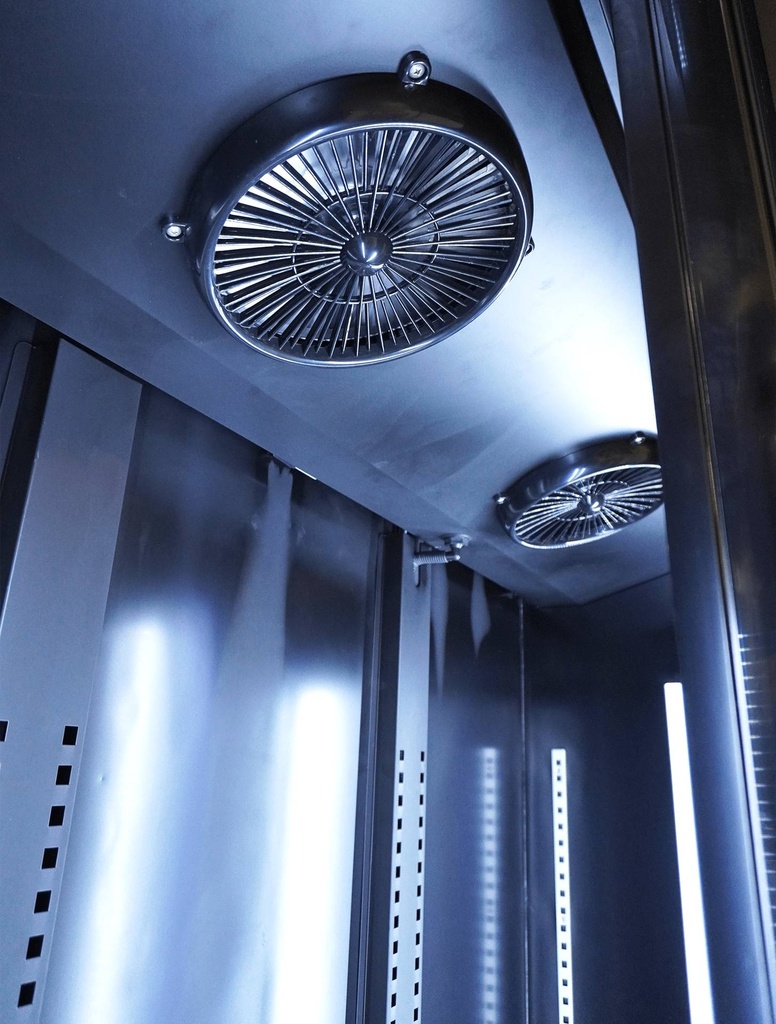 Kühlschrank 3 Glastüren, 1600 x 600 x 2100 mm, schwarz